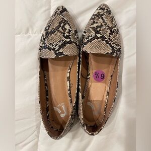 Women's Snakeskin Pattern Flats